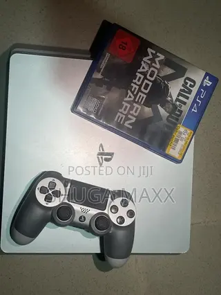 PS4 Slim New With 1pad N CD Game