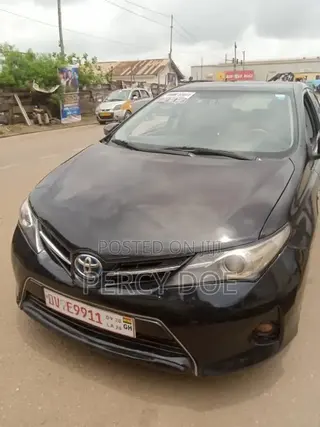 Toyota Auris 2015 Black