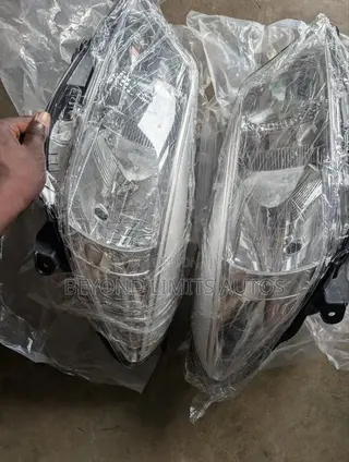 Toyota Vitz 2012,2013,2014 Headlight