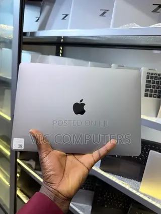 Laptop Apple MacBook Pro 2016 16GB Intel Core i7 SSD 512GB
