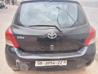 Toyota Vitz 2010 Black