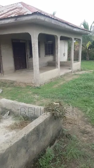 4bdrm House in Pantoase, New-Juaben Municipal for sale