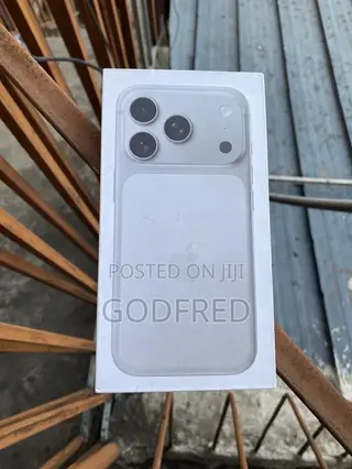 New Apple iPhone 17 Pro Max 1 TB Silver