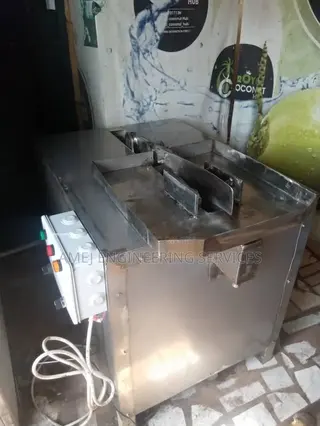 Tender Coconut Cutting Machine