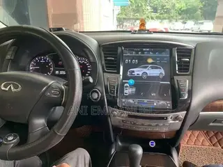 Infiniti QX60 2016 Tesla