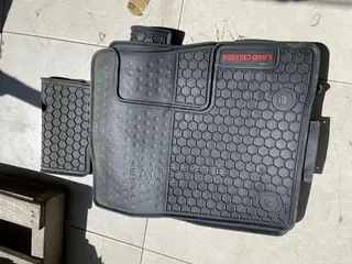 7 Seater Floor Mat
