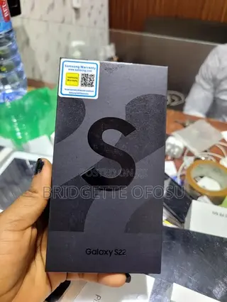New Samsung Galaxy S22 5G 128 GB Black