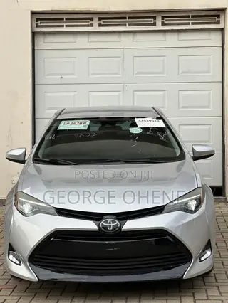 Toyota Corolla LE (1.8L 4cyl 2A) 2018 Silver