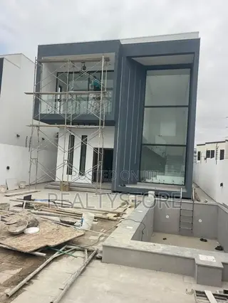 4bdrm House in Acp, Accra Metropolitan for sale