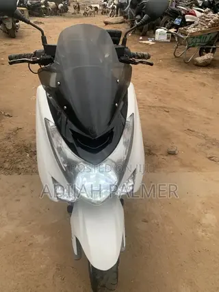 Yamaha NMAX 155 2022 White