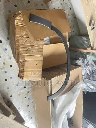 CRV 2019 Fender Moulding