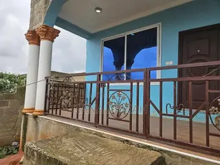 6bdrm House in Kwabre for sale