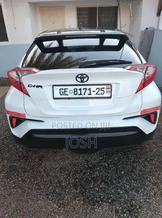 Toyota C-HR LE FWD 2020 White
