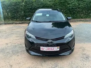 Toyota Corolla LE (1.8L 4cyl 2A) 2018 Black