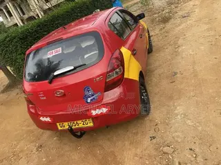 Hyundai i20 2010 Red