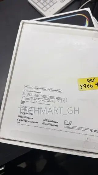 New Laptop Apple MacBook Pro 2025 M5 24GB Apple M5 SSD 1T