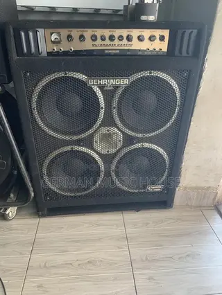 Behringer Bass Combo