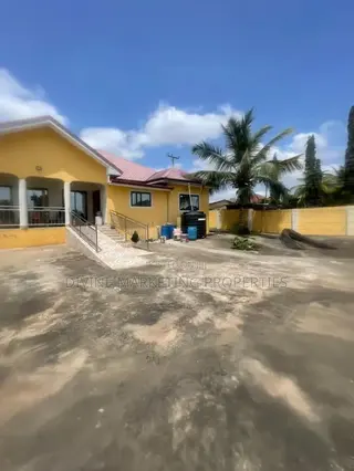 4bdrm House in Pokuase Fise for sale