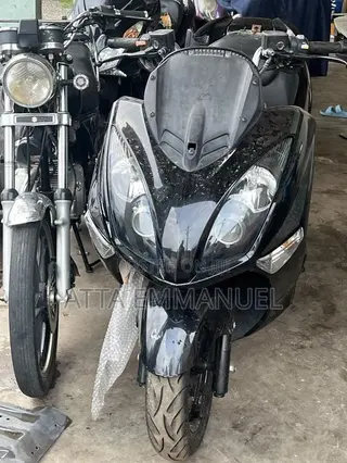 Yamaha Majesty 2020 Black
