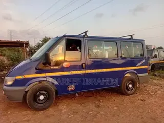 Ford Transit 2022 Blue