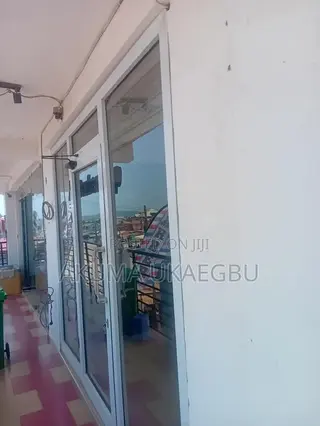Executive Shop for Rent
