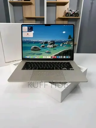 New Laptop Apple MacBook Air 2024 M3 16GB Apple M3 SSD 512GB