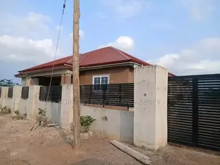 Furnished 5bdrm House in Born To Pray Estate, Ejisu-Juaben Municipal