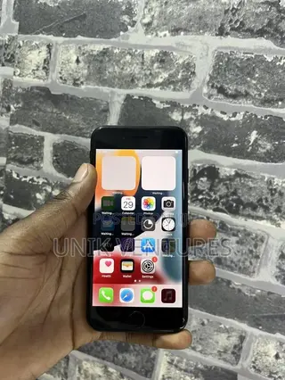 Apple iPhone 7 32 GB Black