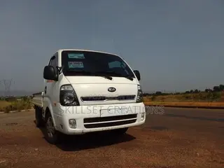 URGENT Kia Bongo 3 2017 Model Irresistible