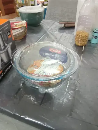 Pyrex Cookware