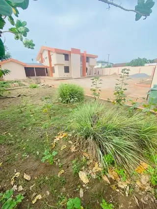 6bdrm House in North Legon for sale
