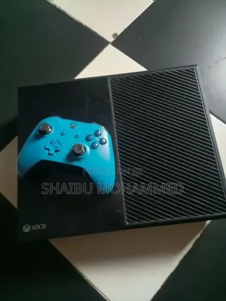 Xbox One (Fc26 and 4 Games)