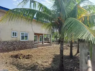 3bdrm House in Amasaman for sale