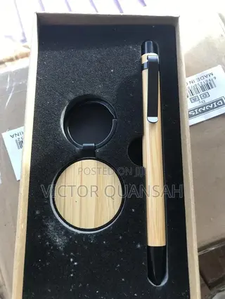 Wooden Pen and Keyholder