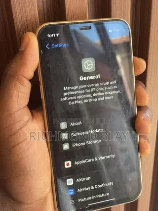 Apple iPhone XR 64 GB Yellow