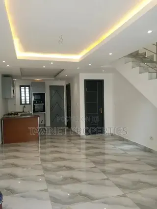 2bdrm Townhouse / Terrace in Ashaley Botwe for rent