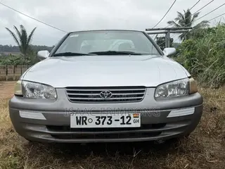 Toyota Camry Automatic 1999 Gray