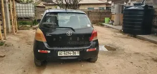 Toyota Vitz 1.3 AWD 5dr 2010 Black