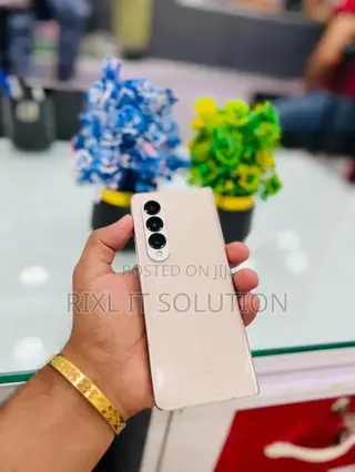 New Samsung Galaxy Z Fold4 256 GB Silver