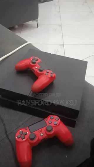 Play Station 4