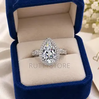 Pear-Shaped Stunning Engagement Ring (ADJUSTABLE SIZE)