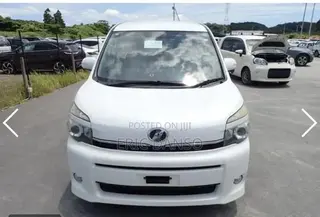 Toyota Voxy 2013 White
