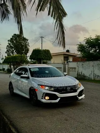 Honda Civic EX Hatchback 2019 White