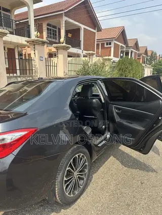 Toyota Corolla L 4dr Sedan (1.8L 4cyl Manual) 2016 Black