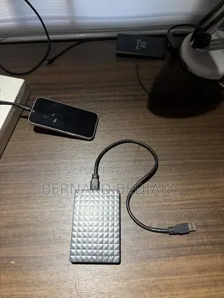 Seagate Expansion Portable External Hard Drive 2TB – USB 3.0