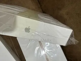 New Laptop Apple MacBook Air 8GB Apple M1 SSD 256GB
