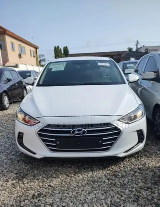 Hyundai Avante 2018 White