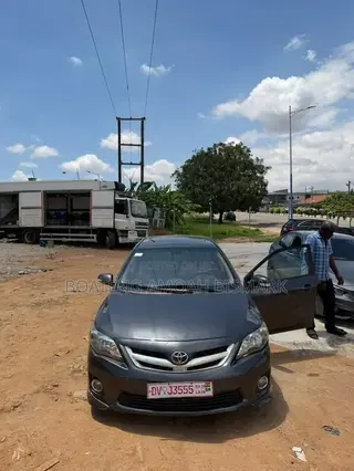 Toyota Corolla 2013 Gray