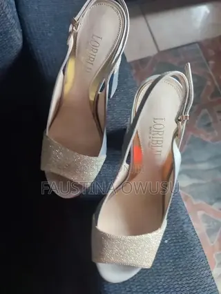 Ladies Shoe