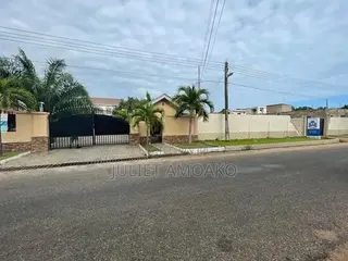 Furnished 4bdrm Apartment in Prisons for rent